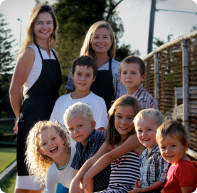 7-kids-between-them Picture