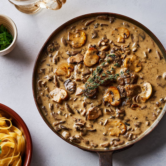 Mushroom and tarragon sauce with pasta
