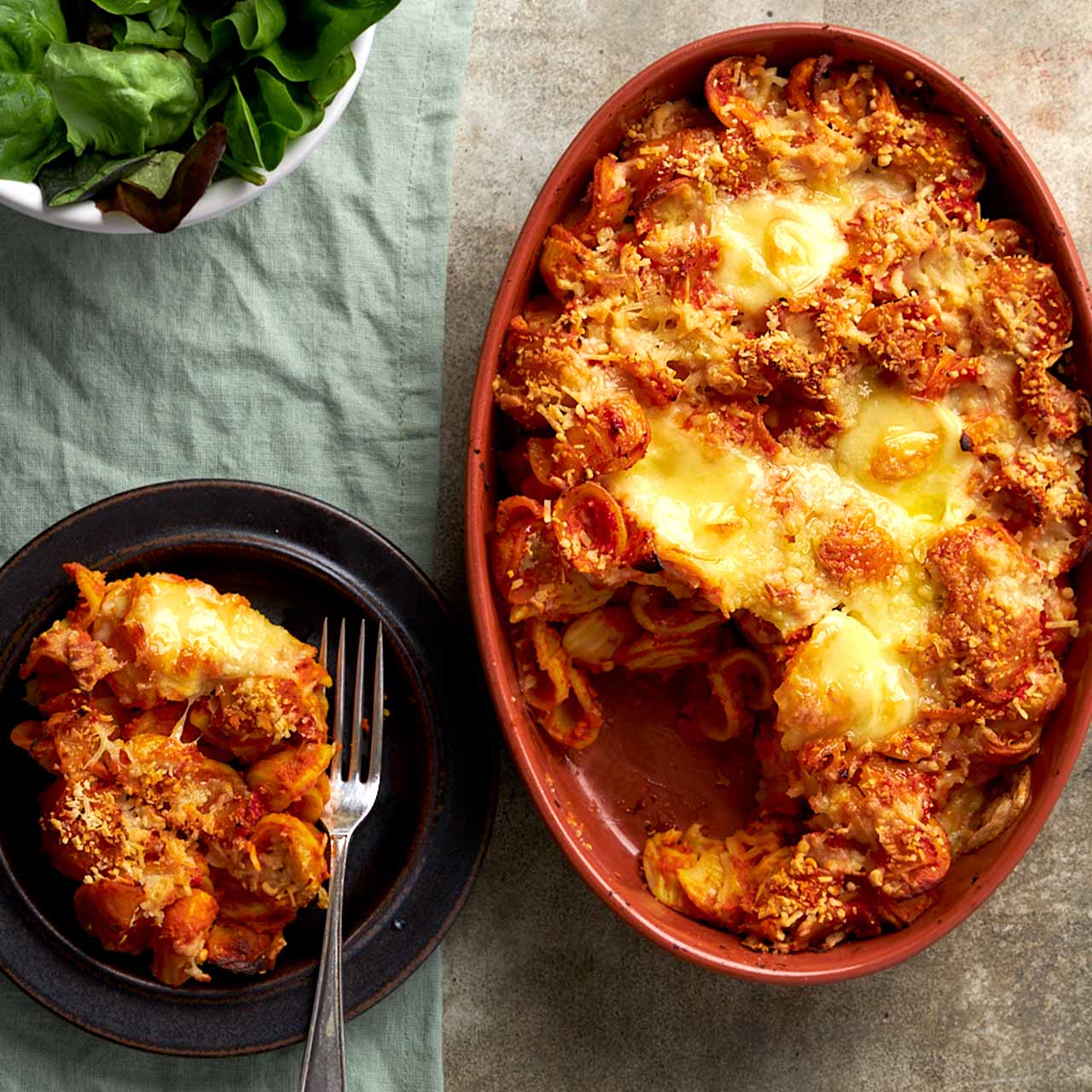 Cheesy tomato pasta with eight hidden veg