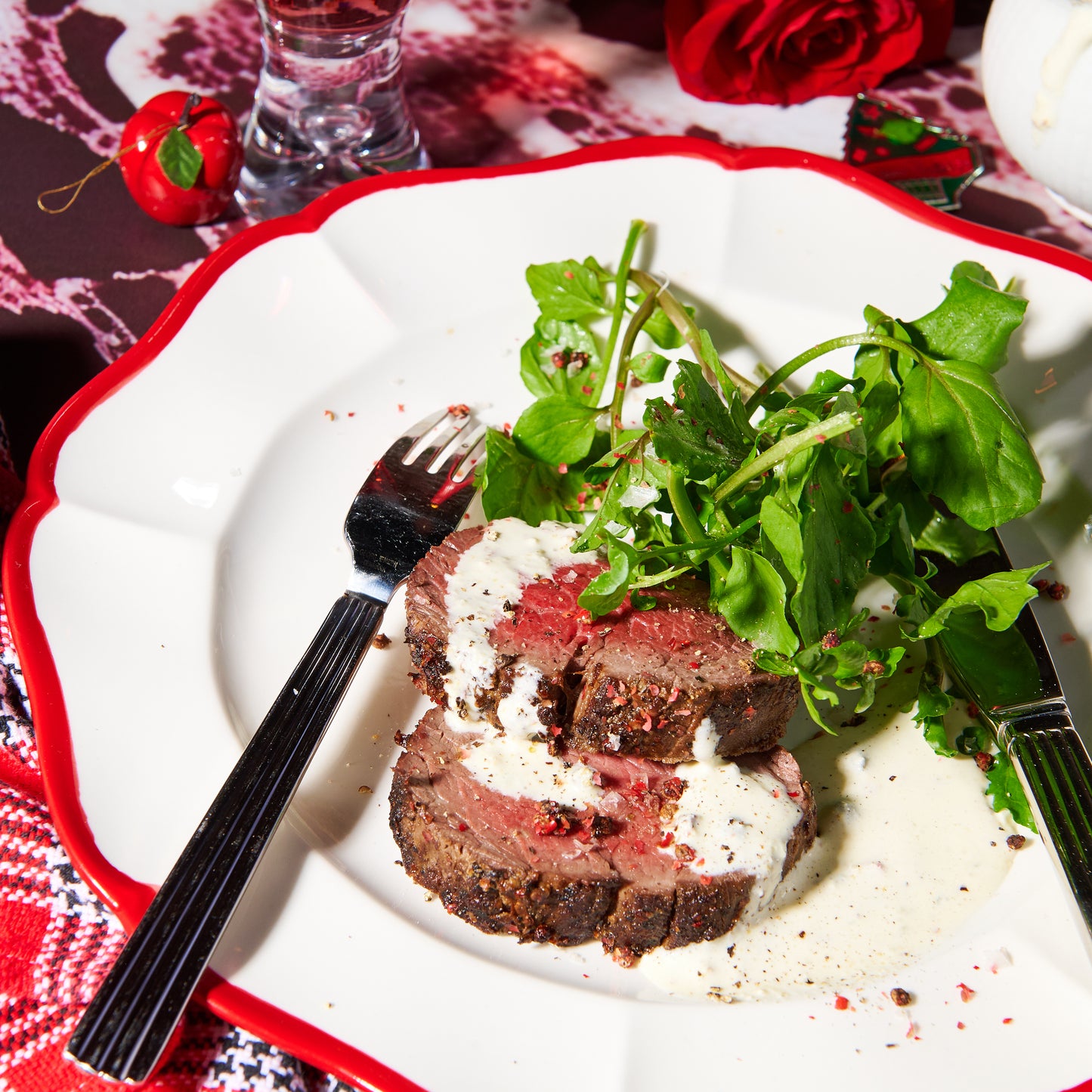 Pink pepper eye fillet with tarragon cream