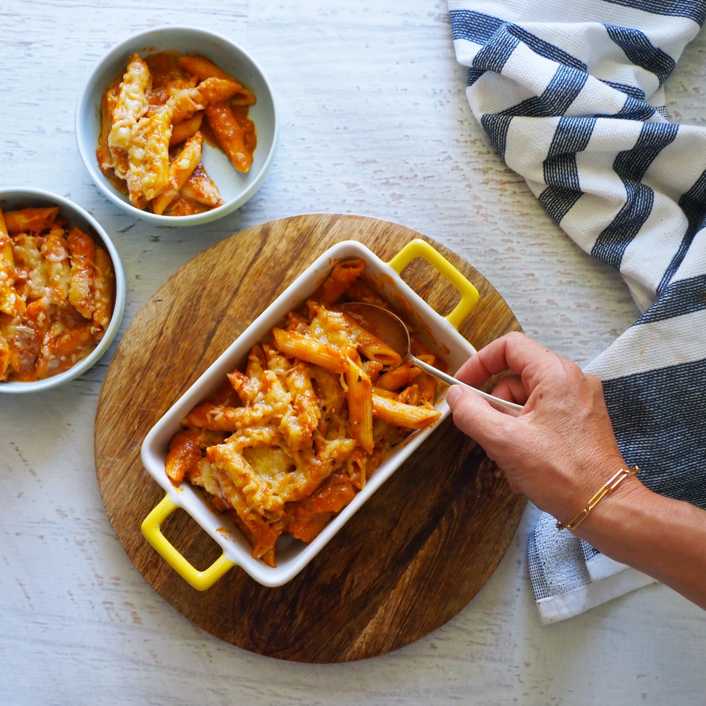 Cheesy tomato pasta with eight hidden veg