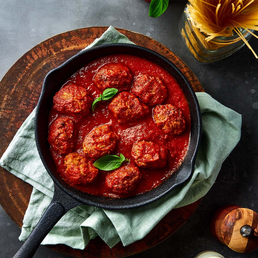Italian meatballs with sweet tomato sauce